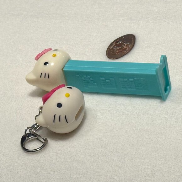 3/$20 - Hello Kitty Lot - PEZ Dispenser, Keychain and Collectable Coin - Picture 4 of 4